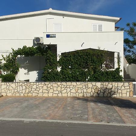 RažanacOaza公寓 外观 照片