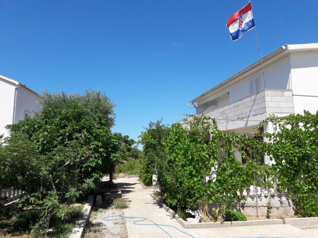 RažanacOaza公寓 外观 照片